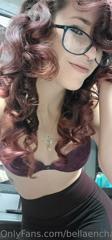 bellaenchantressxxx porn model archive