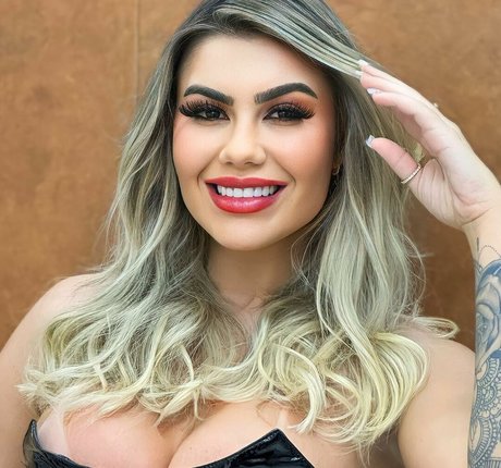 Gabi Tamiris_ pornographic model images