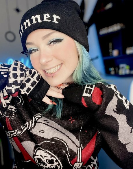 Misslavey666 high quality pornstar pics