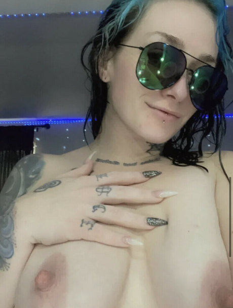 Misslavey666 model pornographic photo