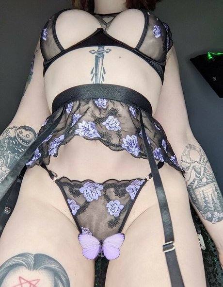 Pixxie rotten exclusive model pic