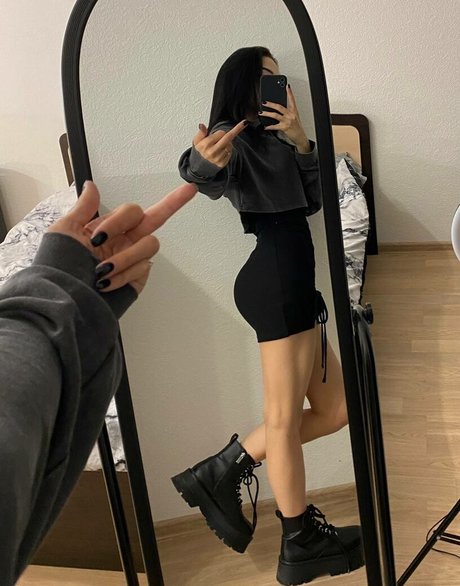 shmakovajojo Profile pic