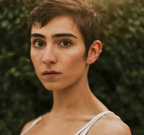 Izzi Rojas hd actress photos