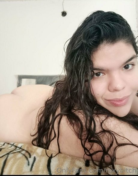 roxybitch star naked gallery