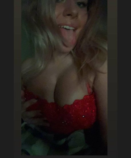 Mackenzie Spohn sexy actress pic