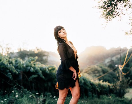 Madu Garbin model beautiful pics