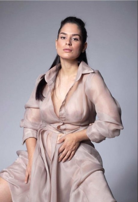 Fabi Martinez sexy actress gallery