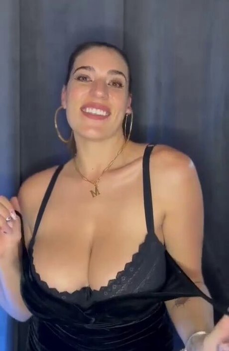 macarena in the sun star erotic galleries