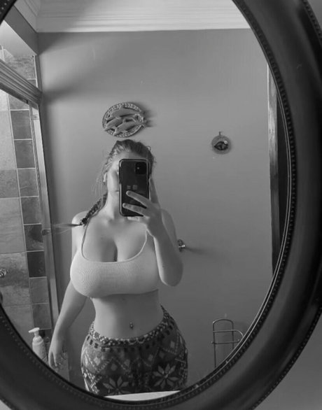 haileyyfriz model nudes photo