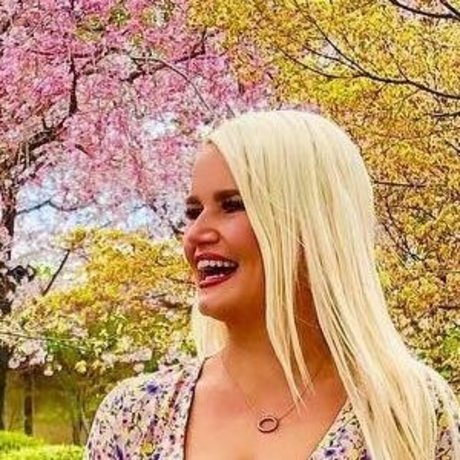 Zandra May beautiful actress image