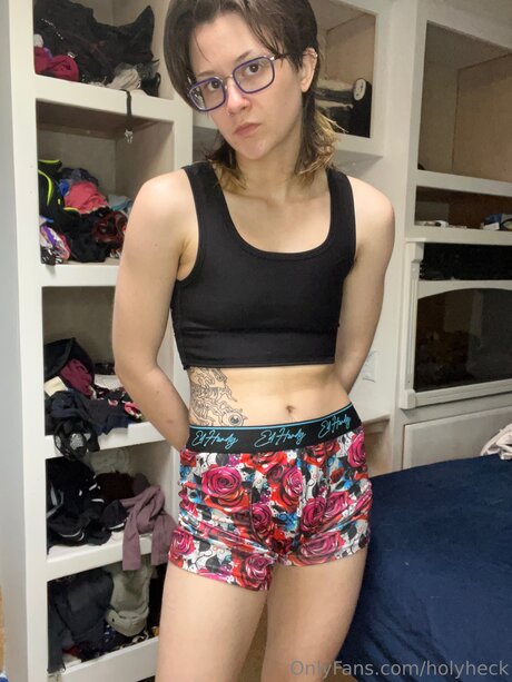 holyheck model hd gallery