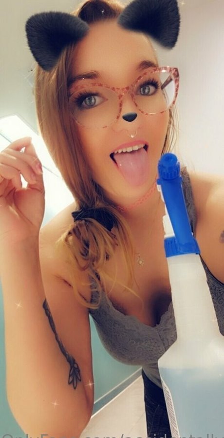 squirting pussy onlyfans erotic image