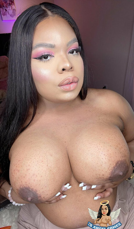 BuxomBeauti adult star photos