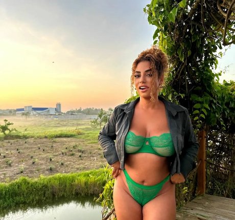 yinamenez xxx pornstar photo