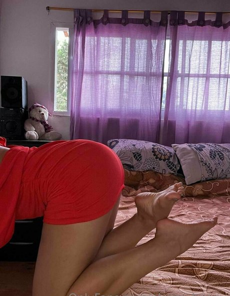 alyssa honey adult actress pic