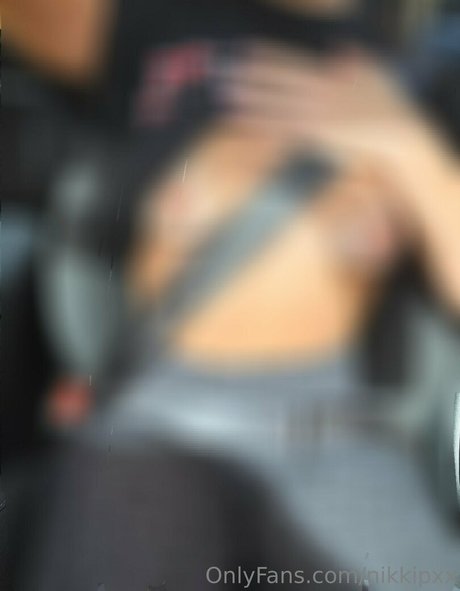 Nikkipxx pretty pornstar image