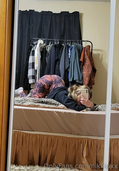 Nikkipxx xxx model photos