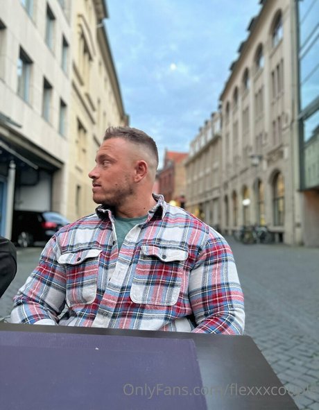 flexxxcouple model xxx gallery