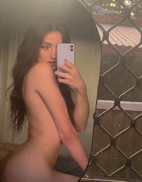 Venus Moorez naked model galleries