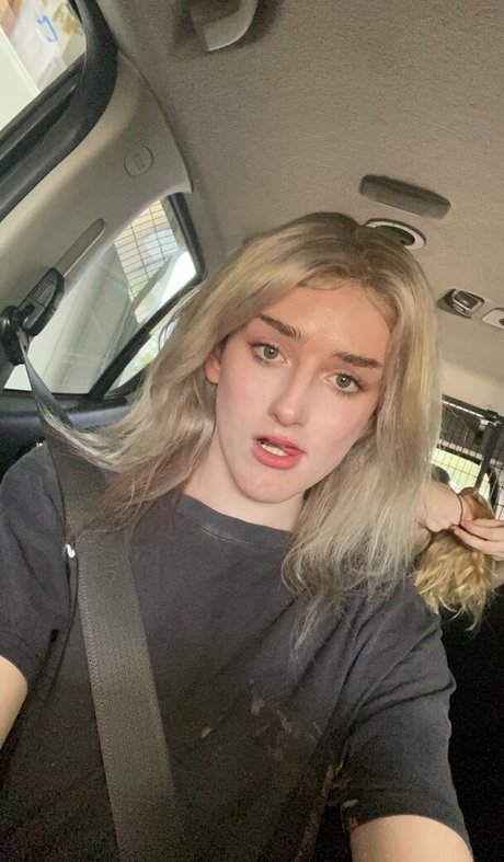 Venus Moorez star naked pics