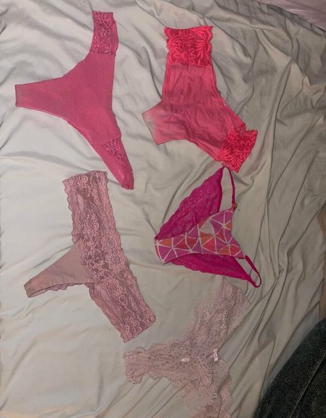 sellingzoey model erotic picture