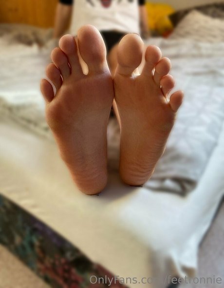 feetronnie pornstar sex galleries