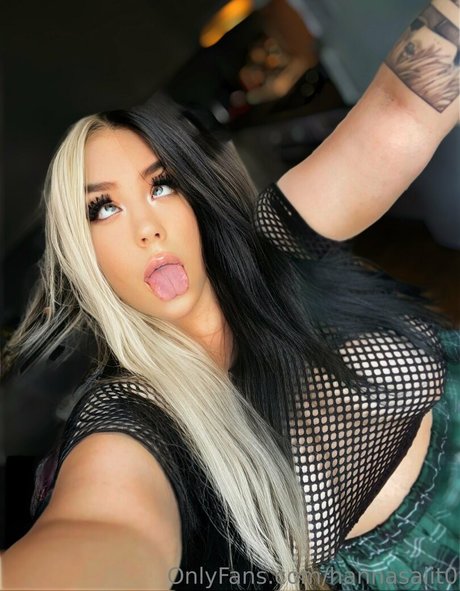 hannasaiit0 naked actress photo