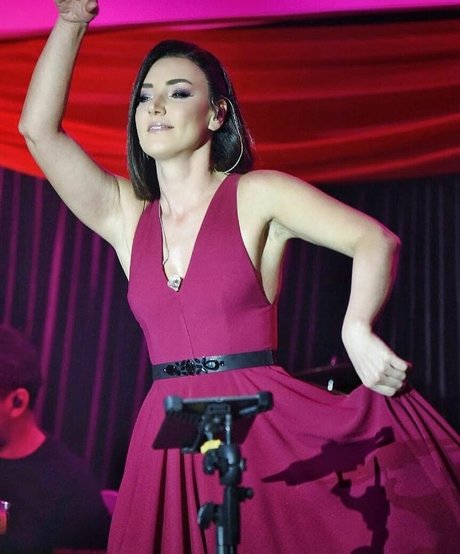 Sevcan Orhan erotic actress picture