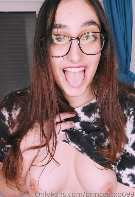 princessxo699 free model image