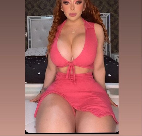 Arely Hernandez Montenegro perfect star photo