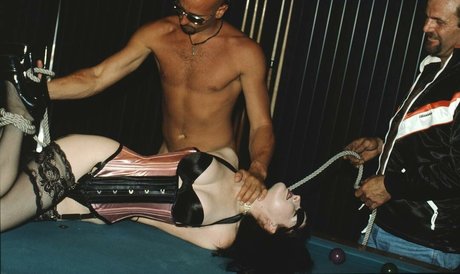 Dita Von Teese model pretty photo