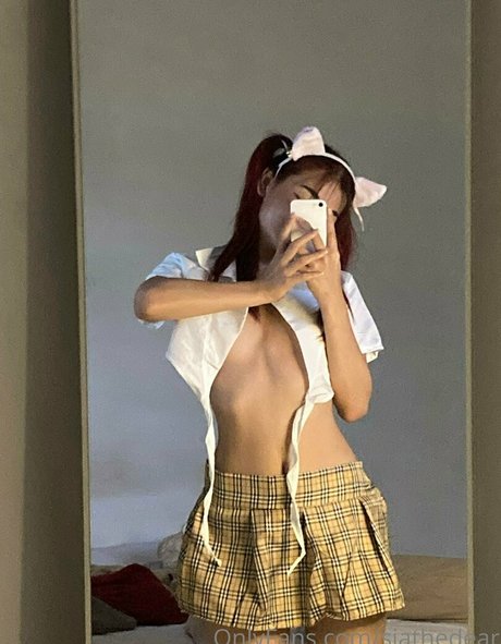 siathedear sex actress pics