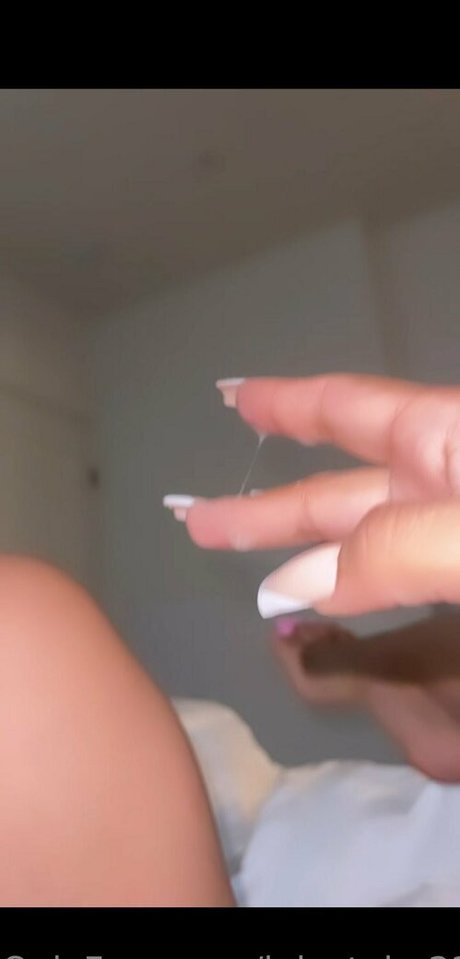 juicytube22 model nude picture