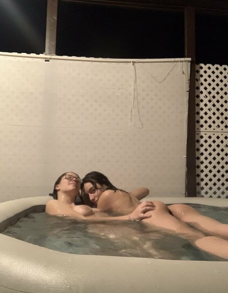 katchats nude actress image