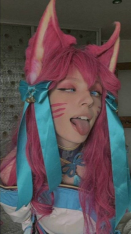 Romanowwa beautiful actress gallery