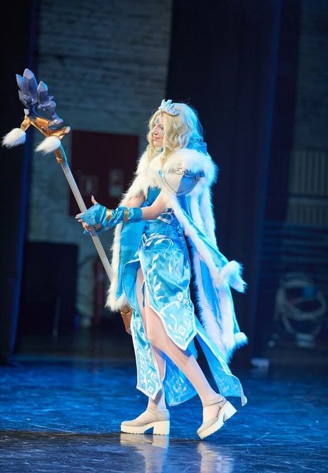 Romanowwa erotic star photo