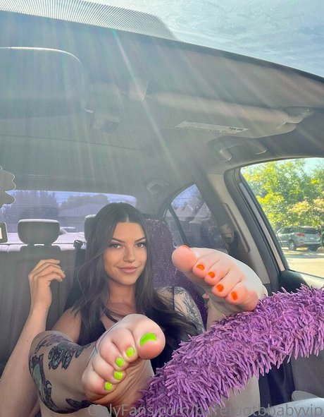 Barefootbbabyvip star erotic photo