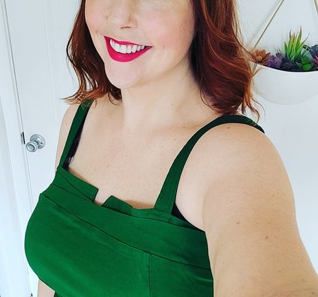 Ave Stone sex model pic