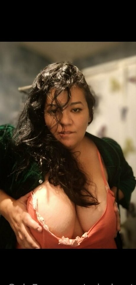 zairahoot star xxx gallery