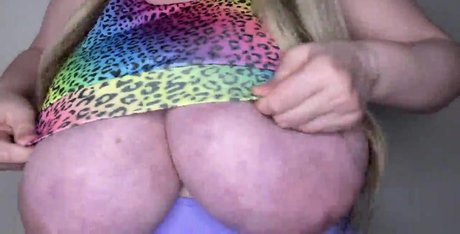 Busty Chloeuk nice model images