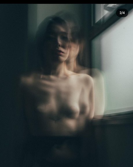 Beautaefu perfect actress photo