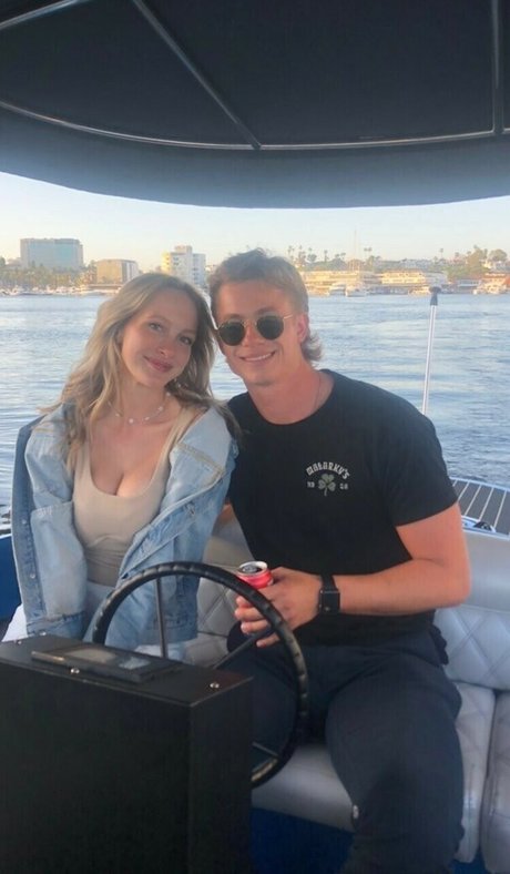 Peterstwins star top pic