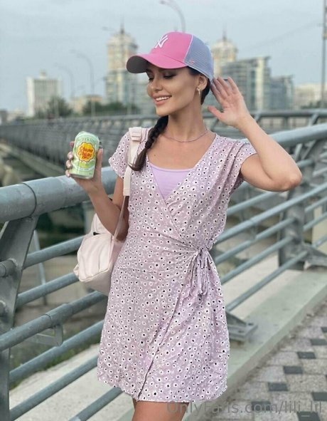 vika ua star high quality pictures