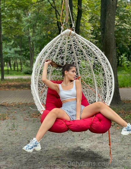 vika ua star naked gallery