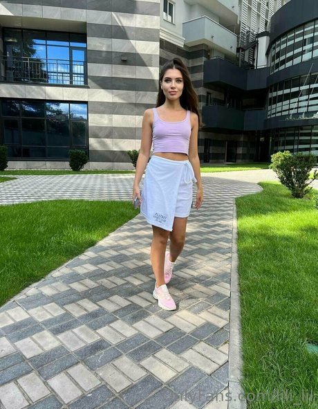 vika ua model naked gallery