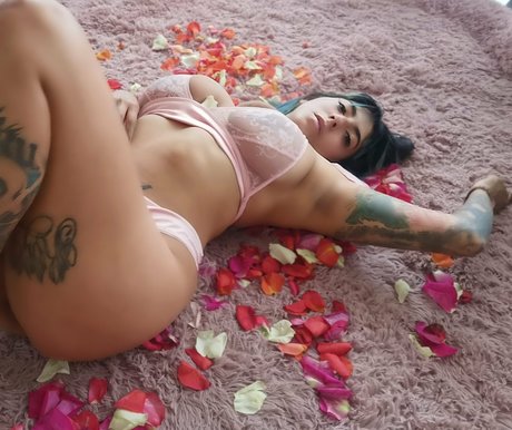 miaumiloucb hot pornstar image