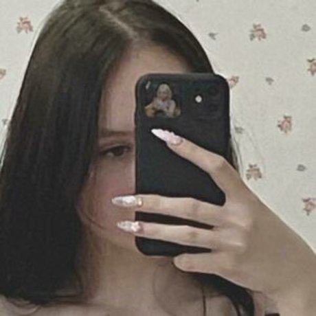 conitenok sexy actress image