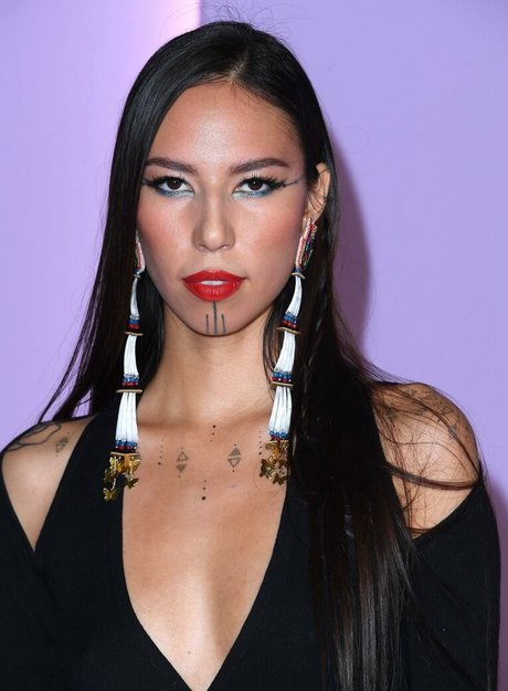 Quannah Chasinghorse beautiful model image