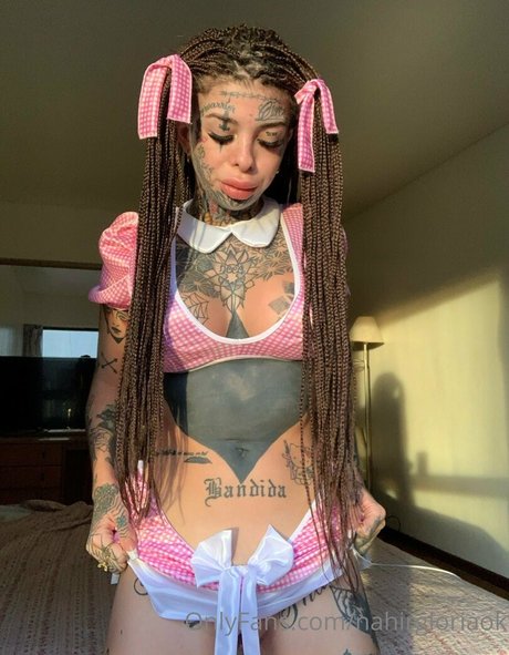 nahirgloriaokk porn star image