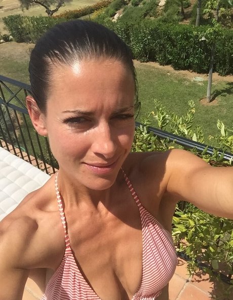 Kirsty Gallacher star art photo